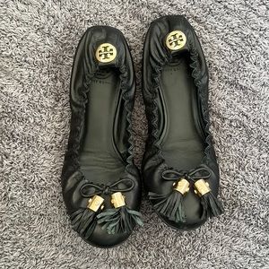 Tory Burch Elastic Tassel Ballet Flats Black Leather Size 7.5